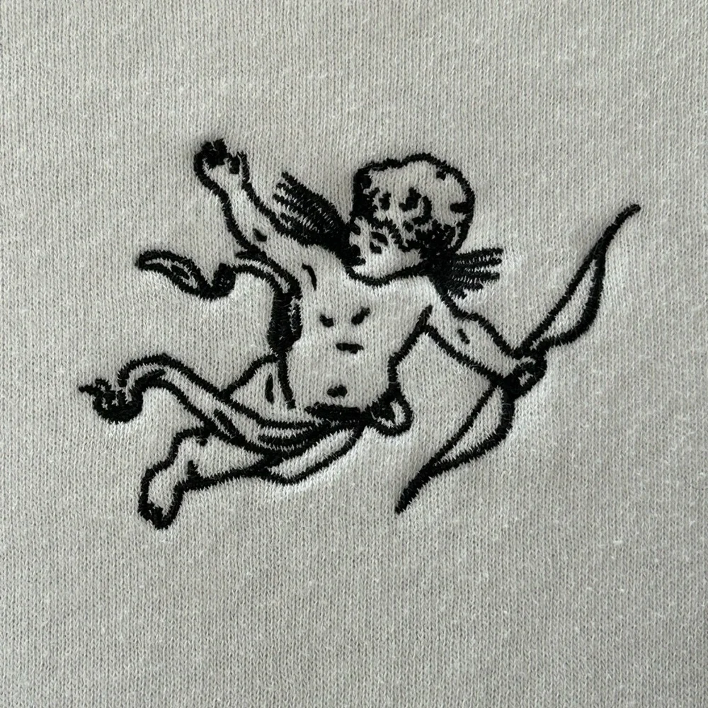 Hollister White Crewneck Sweatshirt with Black Angel Graphic Size S - Picture 5 of 8